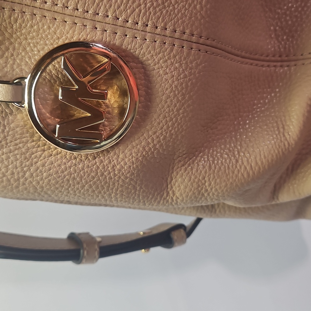 Michael Kors Tan Hobo Bag with Silver Hardware - Picture 8 of 9